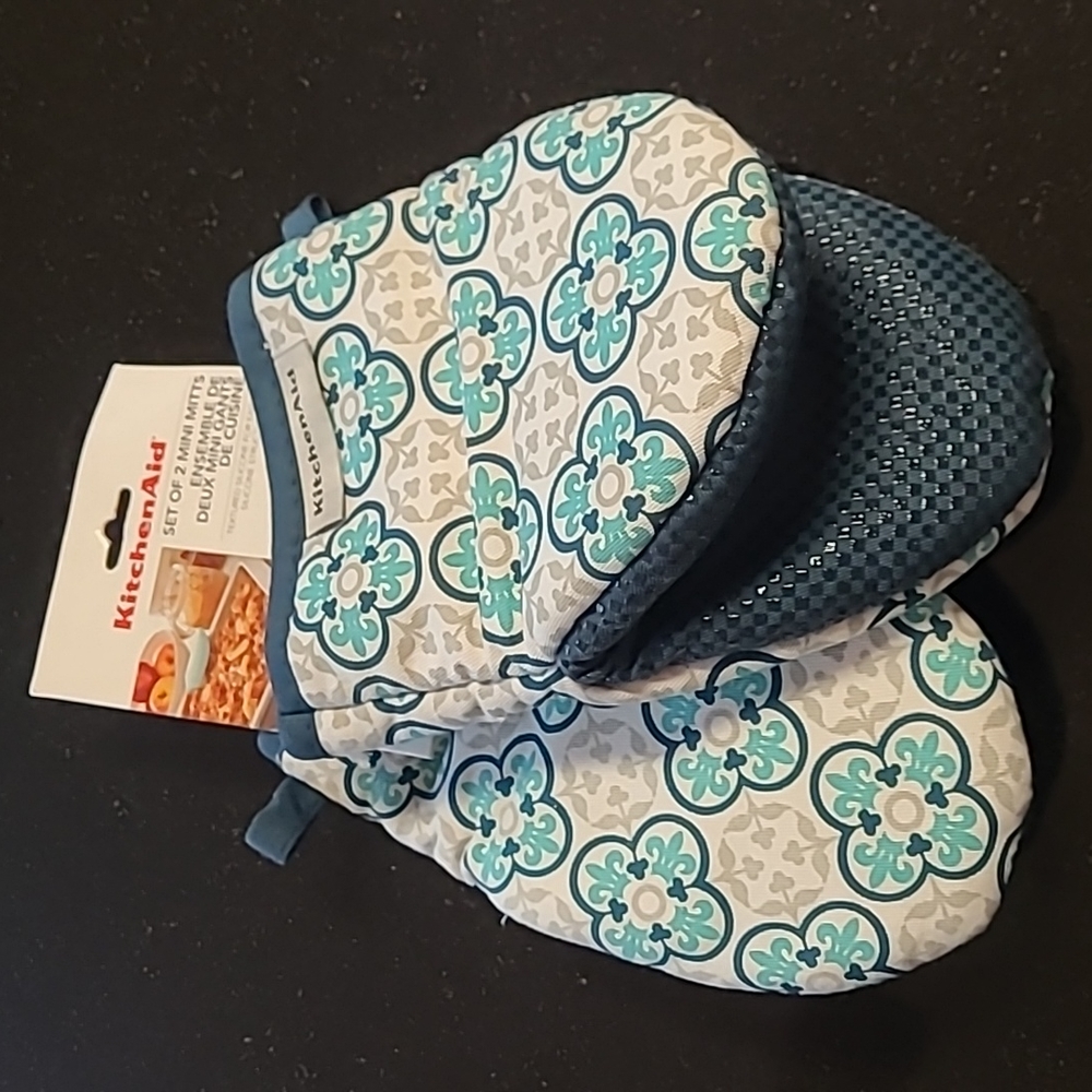 KitchenAid Mini Mitts